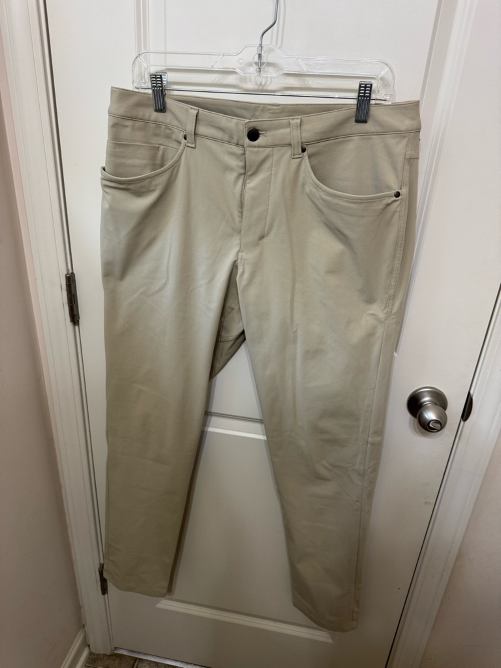 Men’s tan/khaki Lululemon Golf Pants